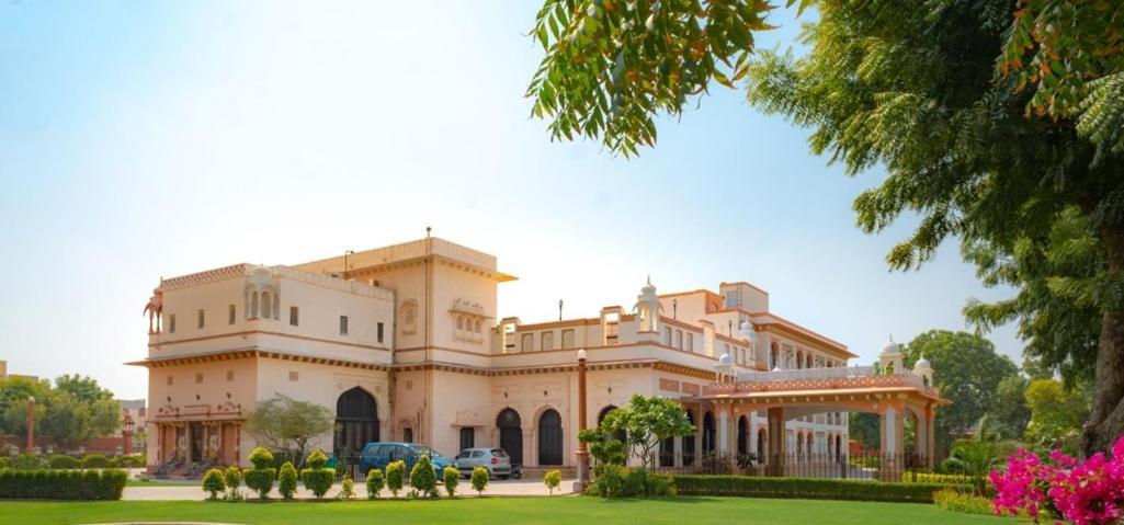 Hotel Basant Vihar Palace Bikaner Zewnętrze zdjęcie