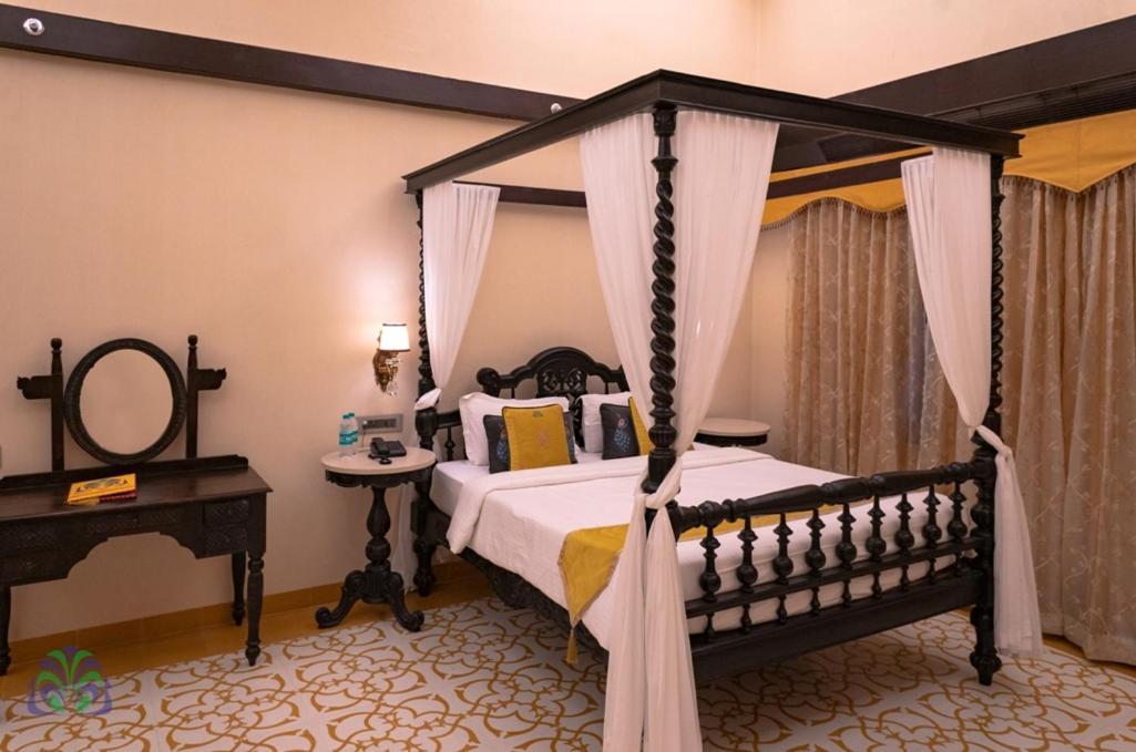 Hotel Basant Vihar Palace Bikaner Zewnętrze zdjęcie