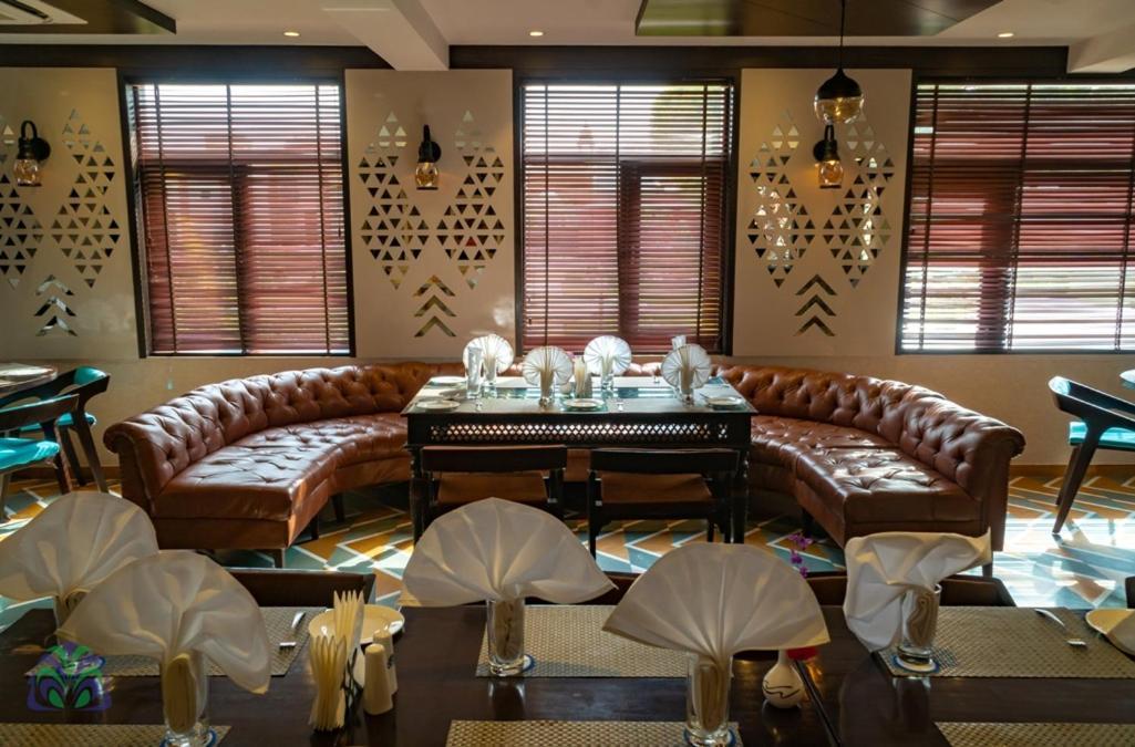 Hotel Basant Vihar Palace Bikaner Zewnętrze zdjęcie