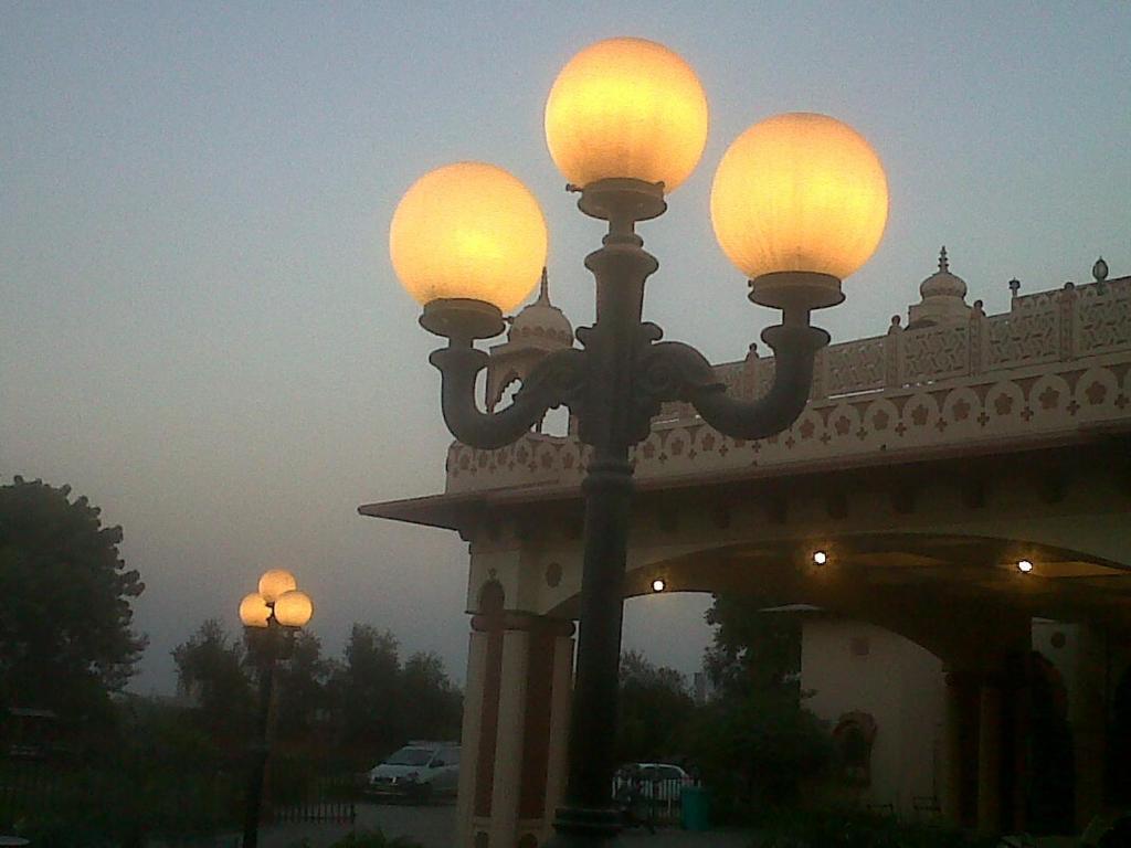 Hotel Basant Vihar Palace Bikaner Zewnętrze zdjęcie